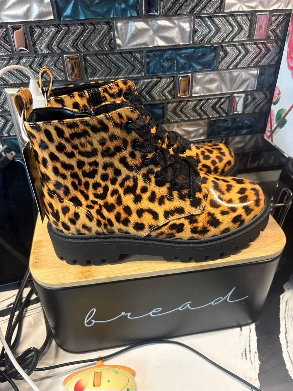 art class Leopard-Print Lace-Up Kids Boots in Black and Tan